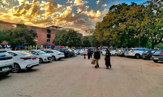 Chandigarh Sector 17 parking woes