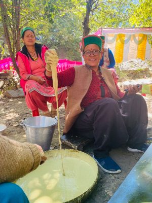 MAking of Kinnauri Essentials by a lady