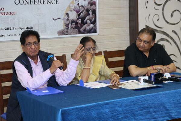 Art critic SD Sharma, Pracheen Kala Kendra Registrar Shobha Koser and Secretary Sajal Koser
