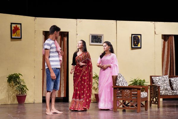 Glimpse of Comedy Play