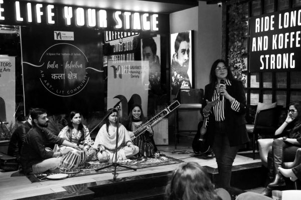 Performance of Nisha Luthra, founder and curator of The Narrators, at Kala Kshetra