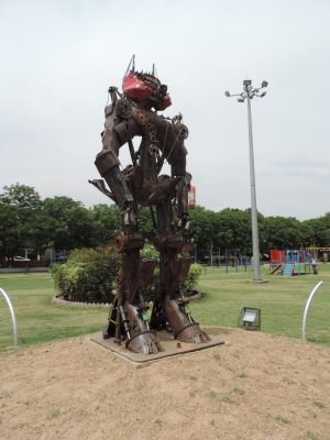 Structures made out of industrial waste in Park