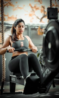 Tavleen Kaur doing workout 